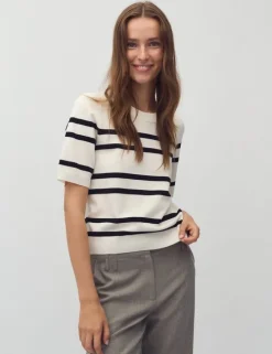 Carla-M Strik - Sort