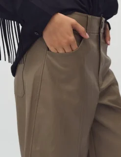 Lotti-M Shorts - Sand